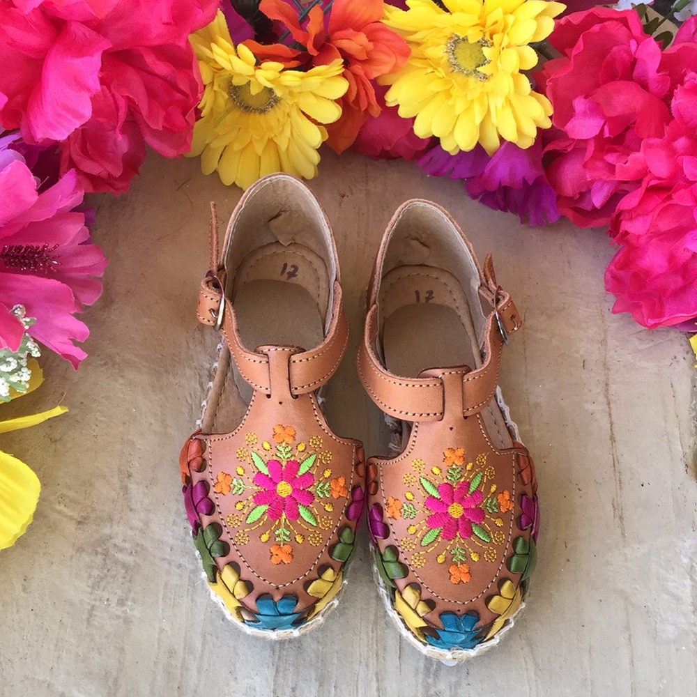 TODDLERS GIRLS LEATHER EMBROIDERED SHOES - NEW